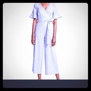 NWT Stunning Ann Taylor Fluted Sleeve Jumpsuit!